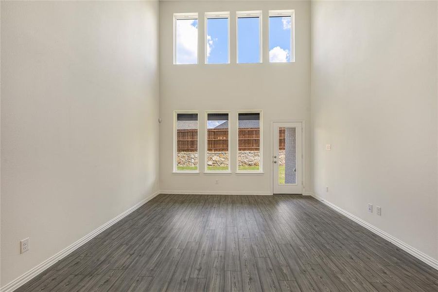 Spec Elevon 256 Bright Alcove-014 Spec Elevon 256 Bright Alcove-014