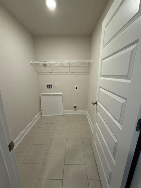 Spacious, unfurnished interior of a new home in , Gainesville (Image 23).