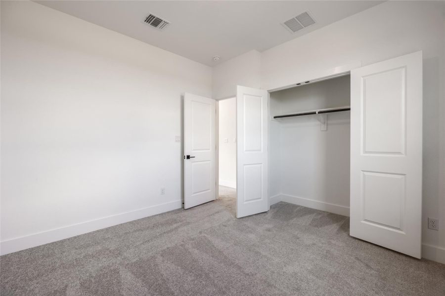 Spacious, unfurnished interior of a new home in Ryegrass Collection – Freedom at Anthem, Kyle (Image 16).