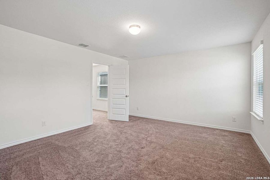 Spacious, unfurnished interior of a new home in Medina Crossing, Von Ormy (Image 14).