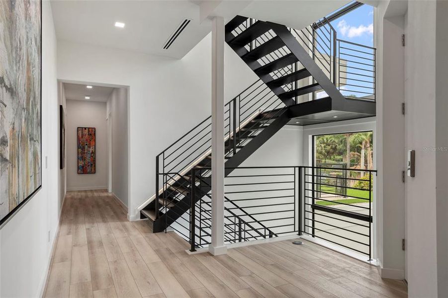 Spacious, unfurnished interior of a new home in , Windermere (Image 23).