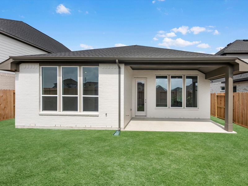 Exterior details and patio area of a home in Jubilee 50′, Hockley (Image 3).