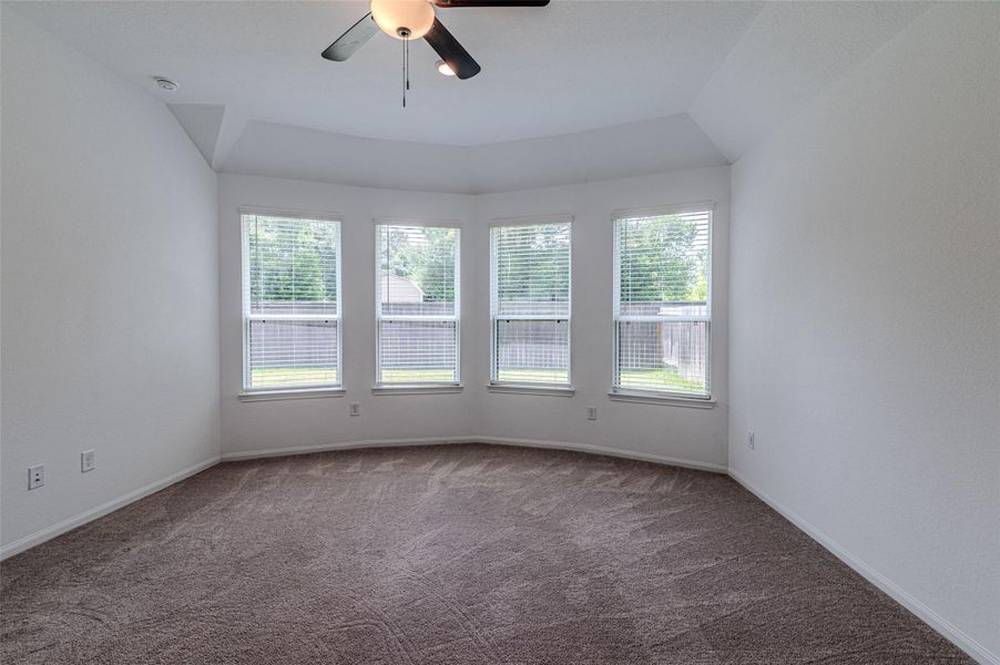 Spacious, unfurnished interior of a new home in Ellerden, Tomball (Image 21). Spacious, unfurnished interior of a new home in Ellerden, Tomball (Image 21).