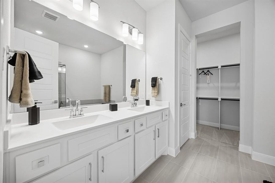 Furnished interior view inside a new home in The Retreat at Harvest, Argyle (Image 10). Furnished interior view inside a new home in The Retreat at Harvest, Argyle (Image 10).