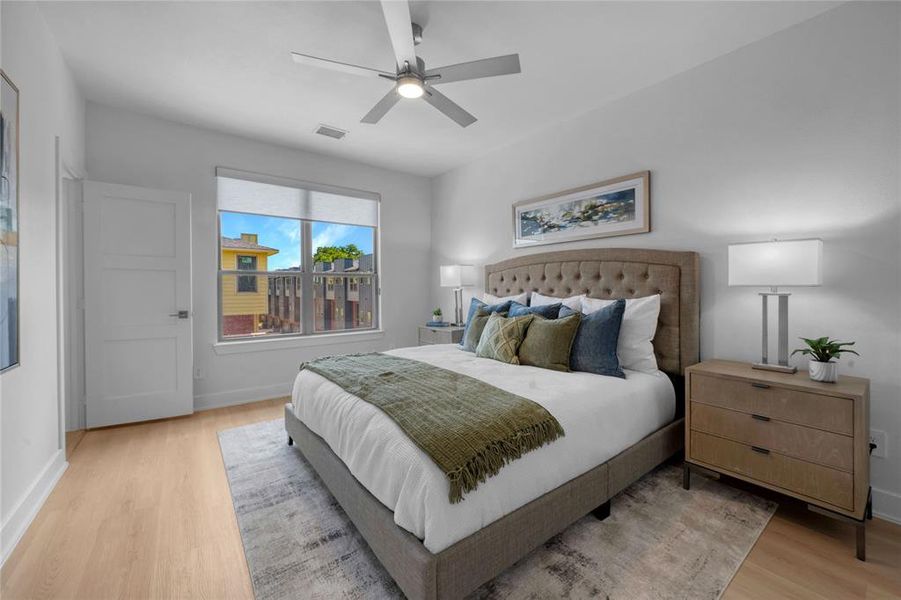 Furnished interior view inside a new home in , Farmers Branch (Image 18).