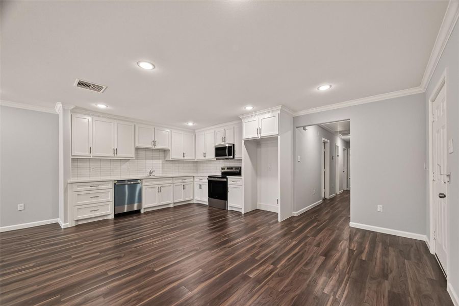 Image 30 of a home in . Image 30 of a home in .