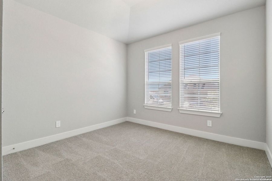 Spacious, unfurnished interior of a new home in Sagebrooke - Classic Series, San Antonio (Image 21).