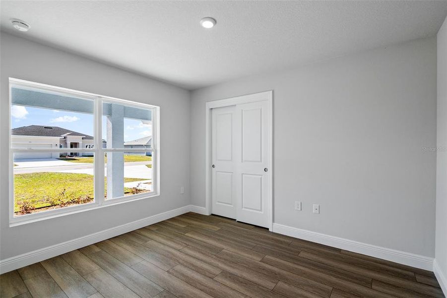 Spacious, unfurnished interior of a new home in , Ocala (Image 31).