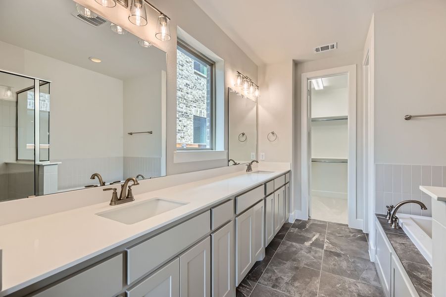 Plan 1478 - Representative Photo - Main Bathroom Plan 1478 - Representative Photo - Main Bathroom