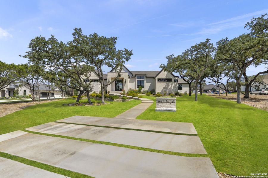 Image 38 of a home in .