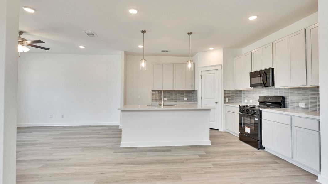 Furnished interior view inside a new home in Creeks Crossing, Elgin (Image 11).