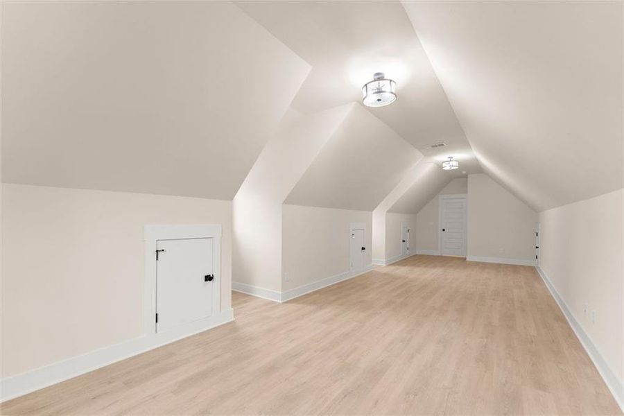 Spacious, unfurnished interior of a new home in , Gainesville (Image 28).