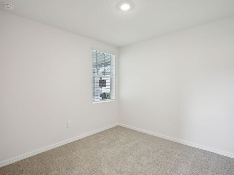 Spacious, unfurnished interior of a new home in Wynnstone - Classic Series, Davenport (Image 10).