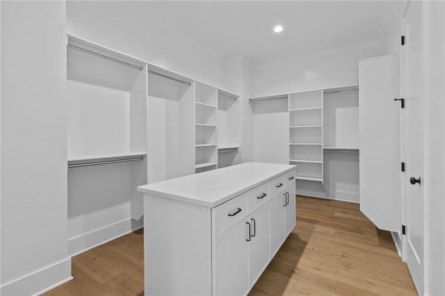 Image 71 of a home in .