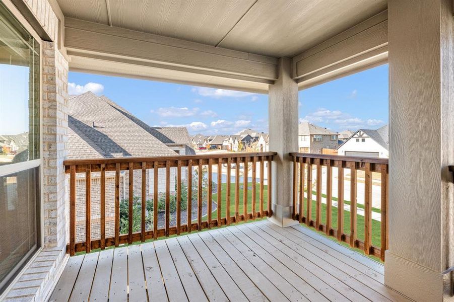Exterior details and patio area of a home in Triple Diamond Ranch, Mansfield (Image 26).