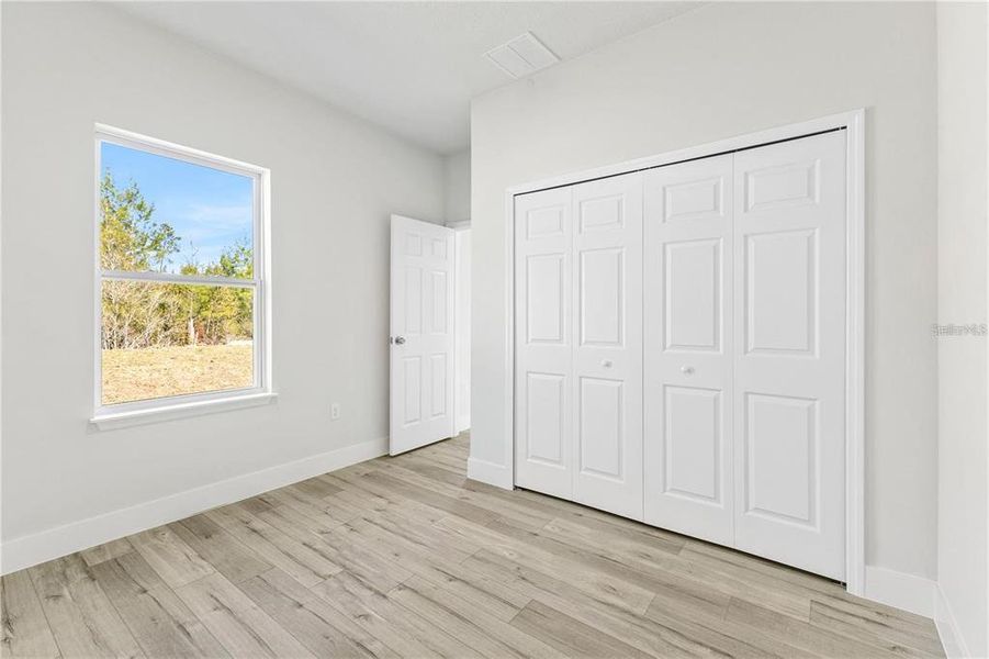 Spacious, unfurnished interior of a new home in , Ocala (Image 12).