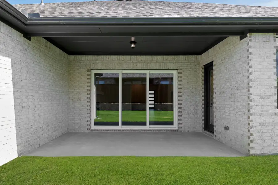 Exterior details and patio area of a home in Nelson Lake Estates, Rockwall (Image 2). Exterior details and patio area of a home in Nelson Lake Estates, Rockwall (Image 2).