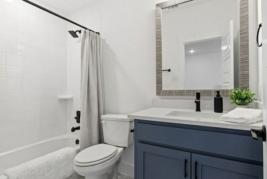 Furnished interior view inside a new home in Cottonwood Creek, Rowlett (Image 17).