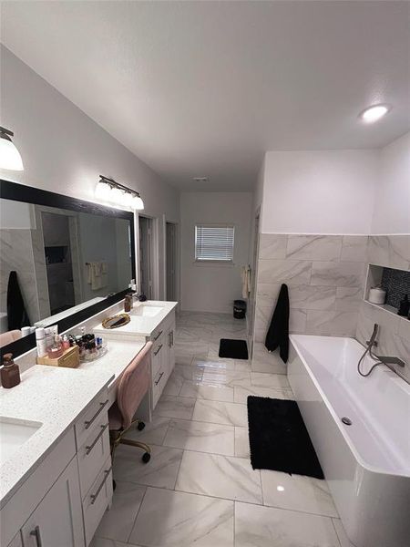 Furnished interior view inside a new home in , Mabank (Image 12).