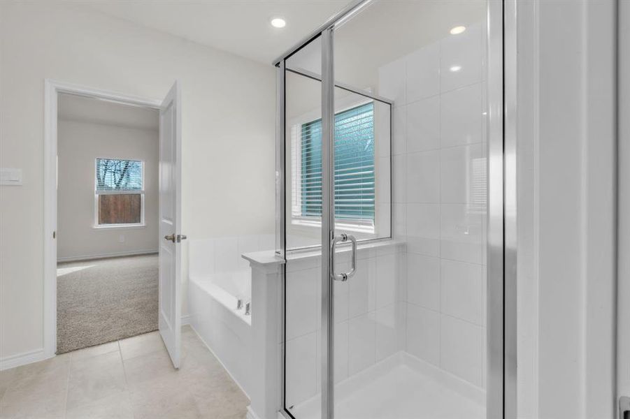 Furnished interior view inside a new home in The Landing at Hidden Lakes, McKinney (Image 9). Furnished interior view inside a new home in The Landing at Hidden Lakes, McKinney (Image 9).