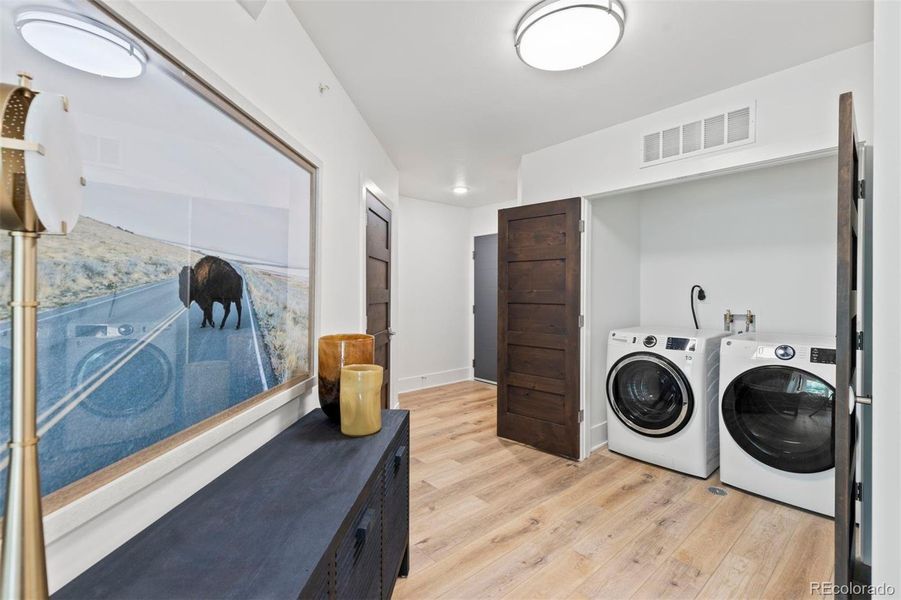 Furnished interior view inside a new home in , Silverthorne (Image 25).