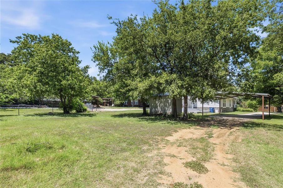 Natural landscape and outdoor views near in Brownwood (Image 27). Natural landscape and outdoor views near in Brownwood (Image 27).