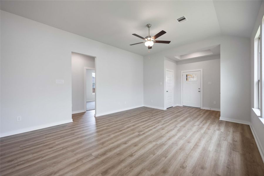 Image 14 of a home in Meadow Park.