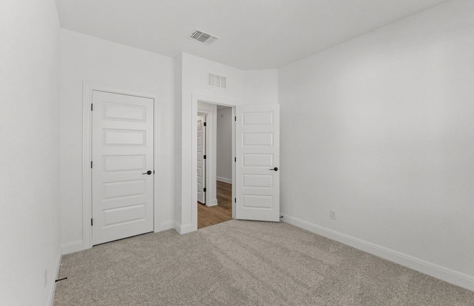 Spacious, unfurnished interior of a new home in Santa Rita Ranch, Liberty Hill (Image 39). Spacious, unfurnished interior of a new home in Santa Rita Ranch, Liberty Hill (Image 39).