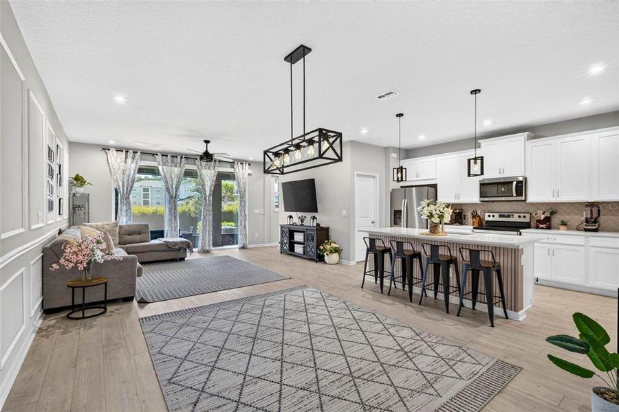 Furnished interior view inside a new home in , Lutz (Image 40).