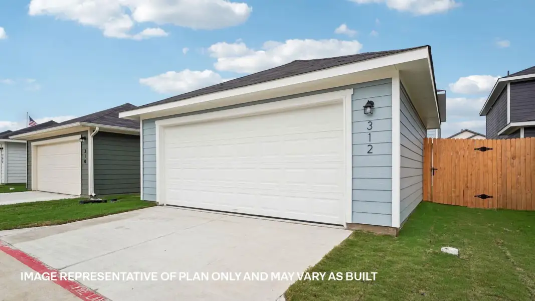 Exterior details and patio area of a home in Valverde, Bastrop (Image 21).