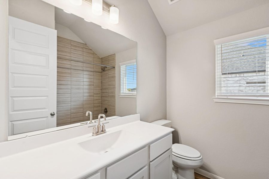 Hall bath 2 (*Photo not of actual home and used for illustration purposes only.) Hall bath 2 (*Photo not of actual home and used for illustration purposes only.)