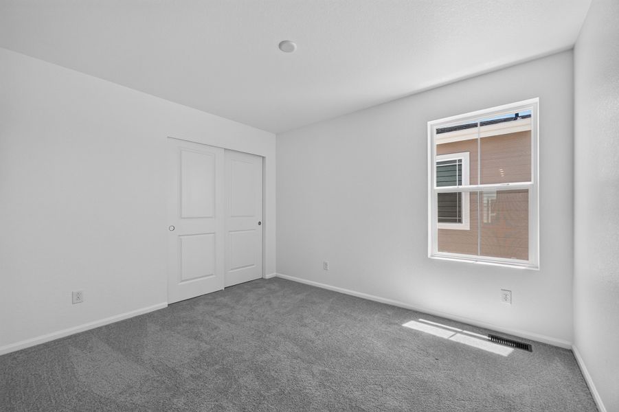 Spacious, unfurnished interior of a new home in Lake Bluff, Greeley (Image 19). Spacious, unfurnished interior of a new home in Lake Bluff, Greeley (Image 19).