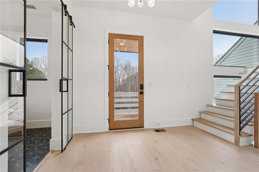 Spacious, unfurnished interior of a new home in , Roswell (Image 73).