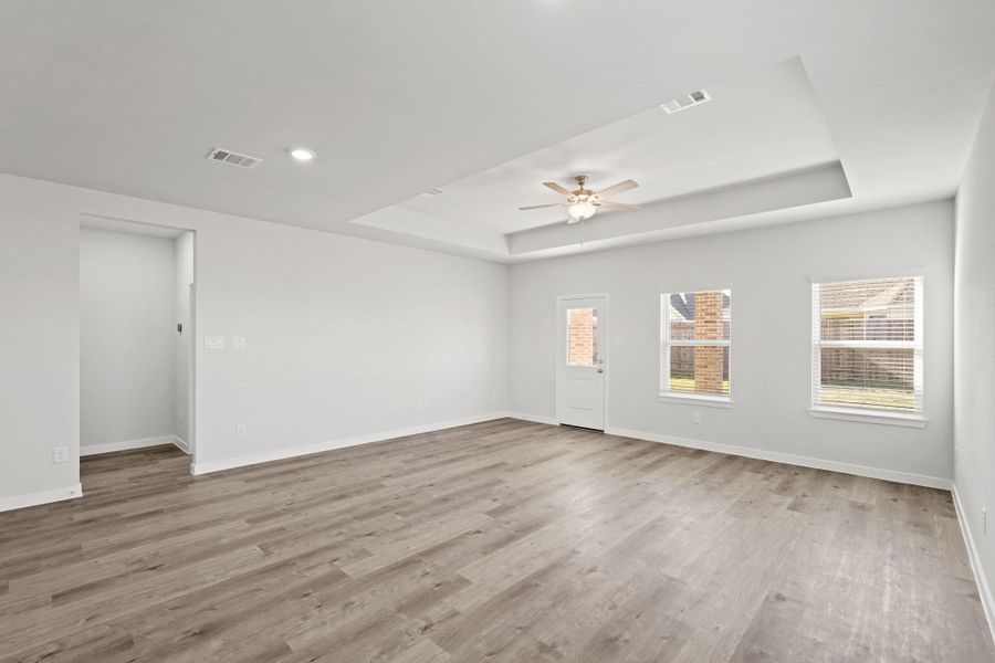 Spacious, unfurnished interior of a new home in Sunterra, Katy (Image 17). Spacious, unfurnished interior of a new home in Sunterra, Katy (Image 17).