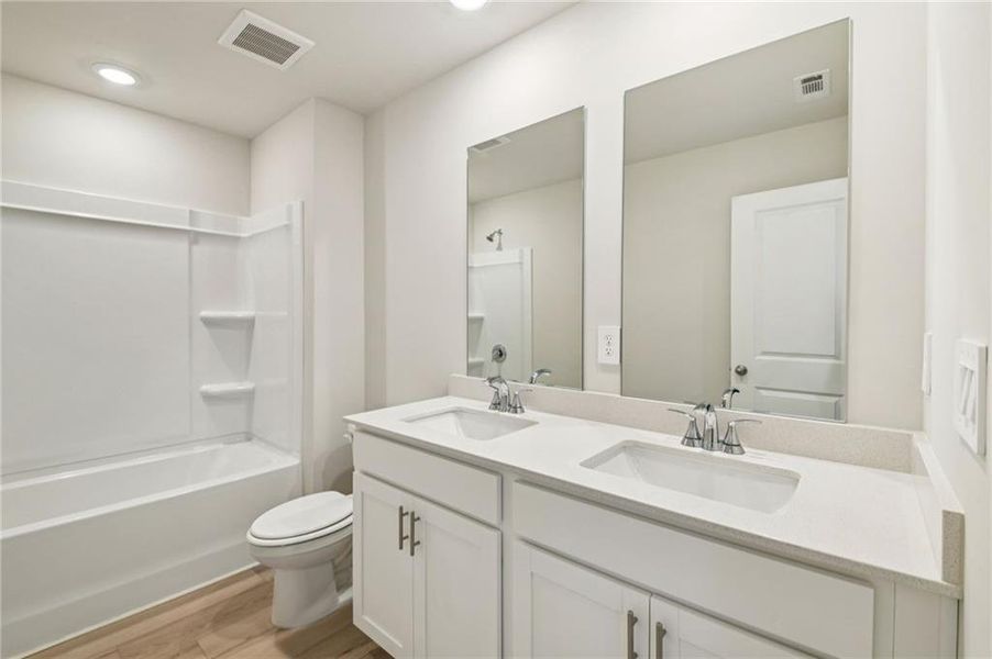 Furnished interior view inside a new home in Creekside at Oxford Park, Fairburn (Image 14). Furnished interior view inside a new home in Creekside at Oxford Park, Fairburn (Image 14).