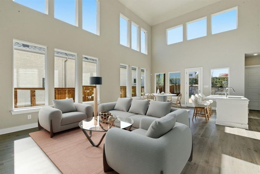 Tons of natural light (21ft ceilings)