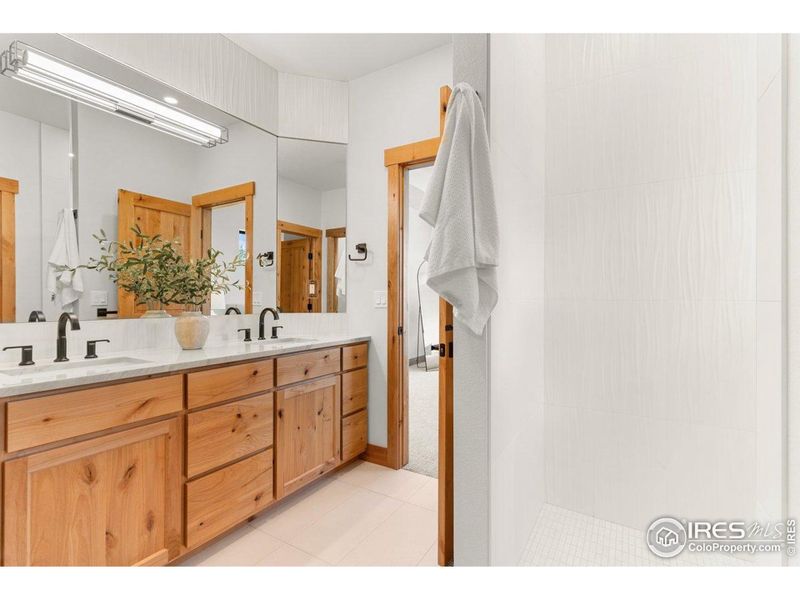 Furnished interior view inside a new home in , Berthoud (Image 33).