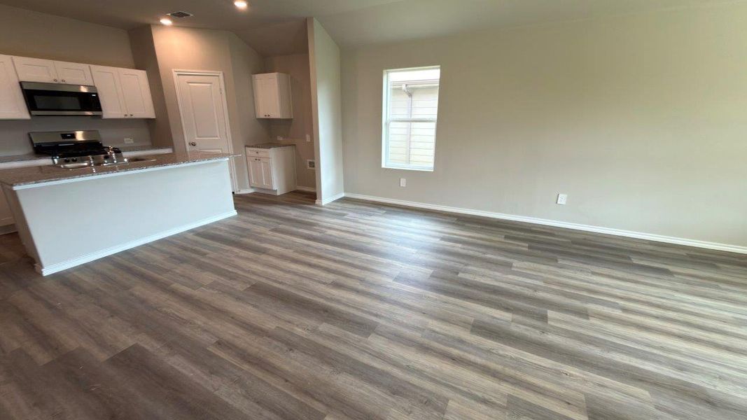 Spacious, unfurnished interior of a new home in Lonestar at Liberty Trails, Fort Worth (Image 9). Spacious, unfurnished interior of a new home in Lonestar at Liberty Trails, Fort Worth (Image 9).