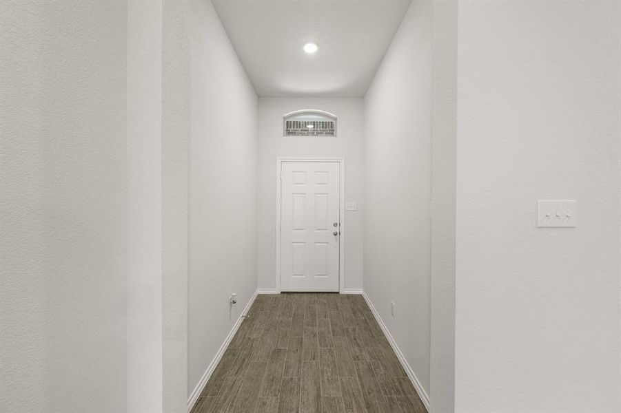 2607 Streamside- Entry-3784