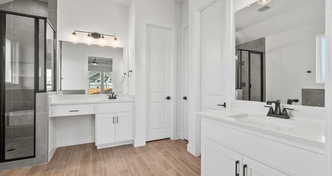 Furnished interior view inside a new home in Village at Three Oaks, Seguin (Image 8). Furnished interior view inside a new home in Village at Three Oaks, Seguin (Image 8).