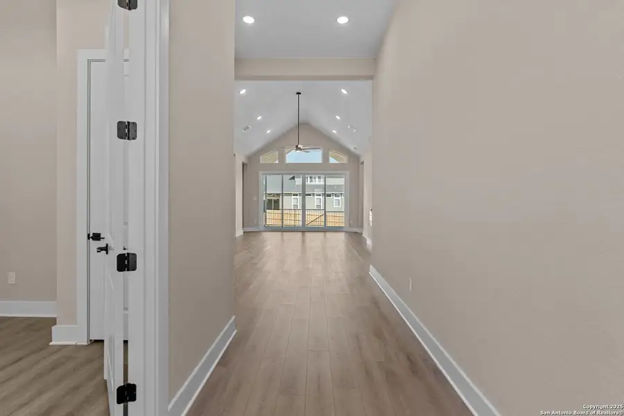 Spacious, unfurnished interior of a new home in Potranco Oaks, Castroville (Image 7). Spacious, unfurnished interior of a new home in Potranco Oaks, Castroville (Image 7).
