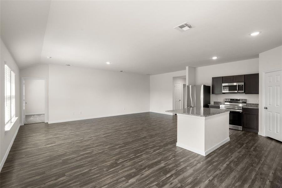 433 Rose- Dining-2 433 Rose- Dining-2