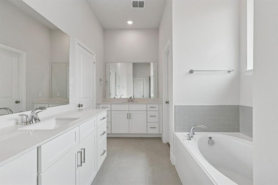 Furnished interior view inside a new home in Venetian, Weston (Image 9).