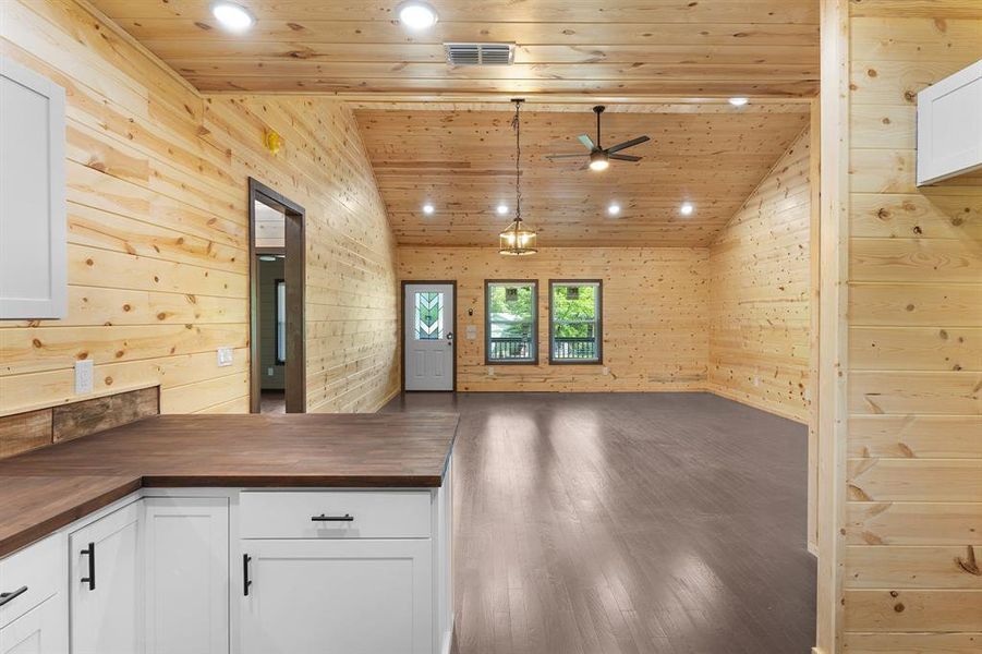 Spacious, unfurnished interior of a new home in , Winnsboro (Image 9).