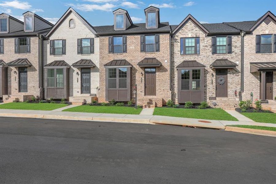 Image 11 of a home in Alexander Towns.
