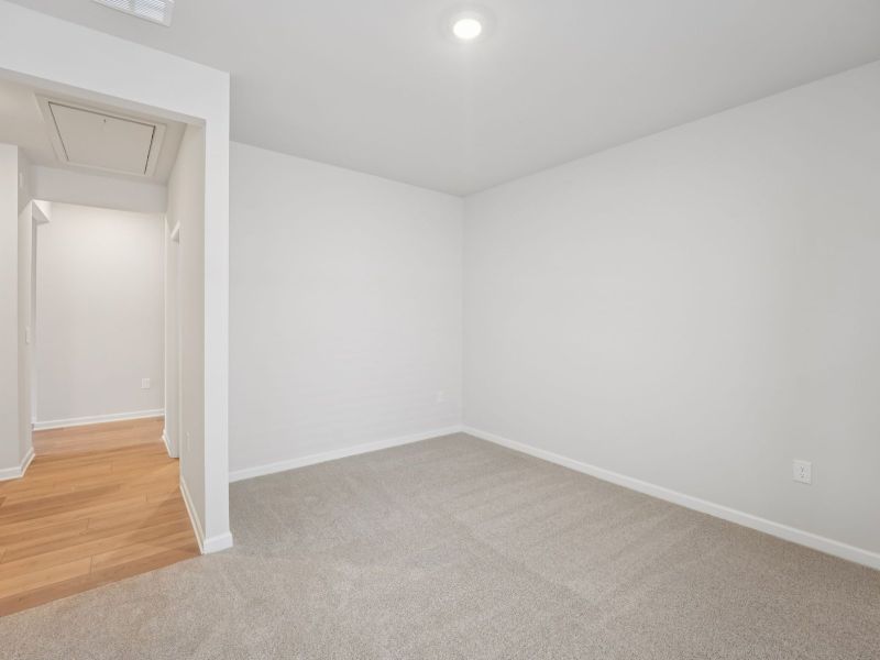 Spacious, unfurnished interior of a new home in Northwoods at Mirror Lake, Villa Rica (Image 13).