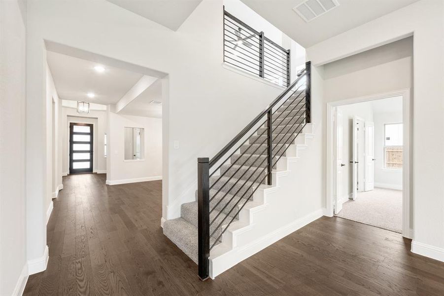 Image 34 of a home in Hampton Park. Image 34 of a home in Hampton Park.