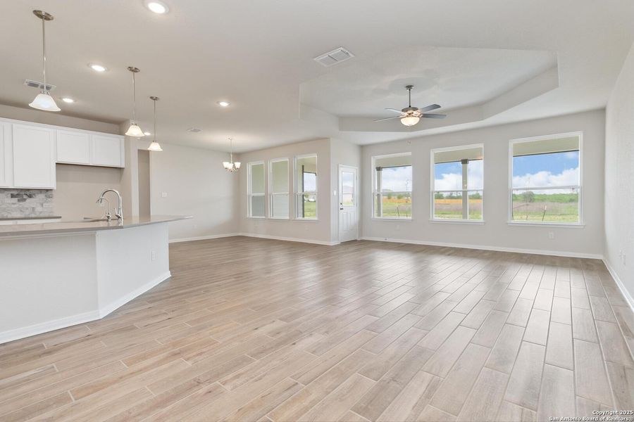 Spacious, unfurnished interior of a new home in Lonesome Dove, San Antonio (Image 13).