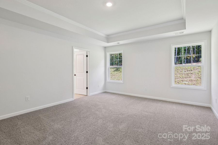 Spacious, unfurnished interior of a new home in Falls Cove, Troutman (Image 26).