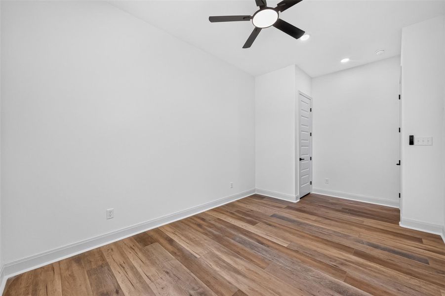 Spacious, unfurnished interior of a new home in , Huntsville (Image 19).